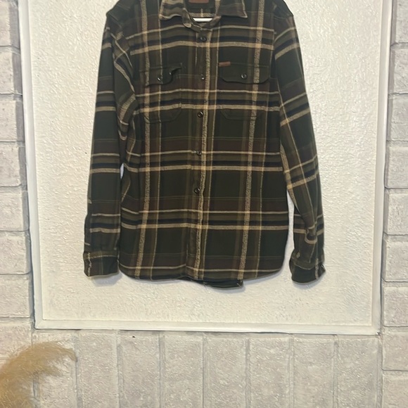 Orvis Plaid Button-Up Shirt size
Medium - Picture 3 of 9